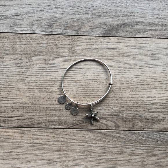 Starfish Alex and Ani bracelet - Picture 2 of 3